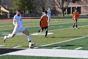 03-29 UHS Boys Soccer v Mahomet